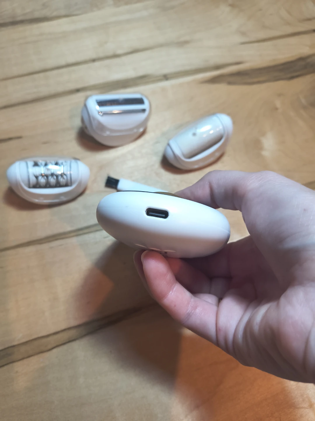 VGR Lady Epilator with 3 Attachments - photo 2