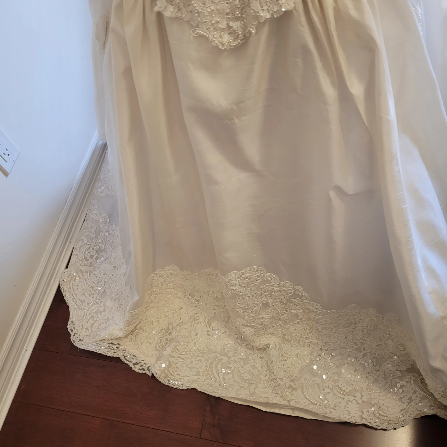White Lace Wedding Dress with Long Sleeves - photo 3