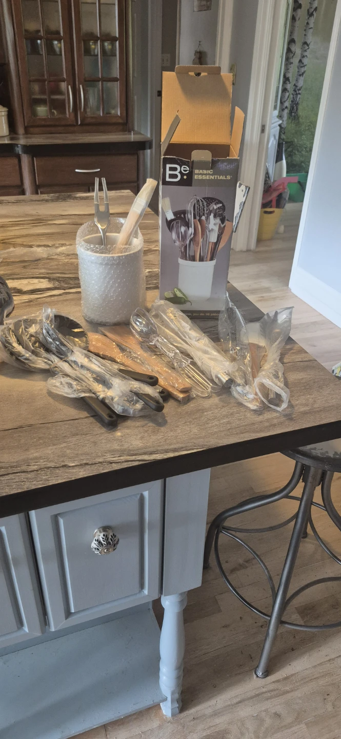 B. Essential 16-Piece Kitchen Utensil Set - photo 2