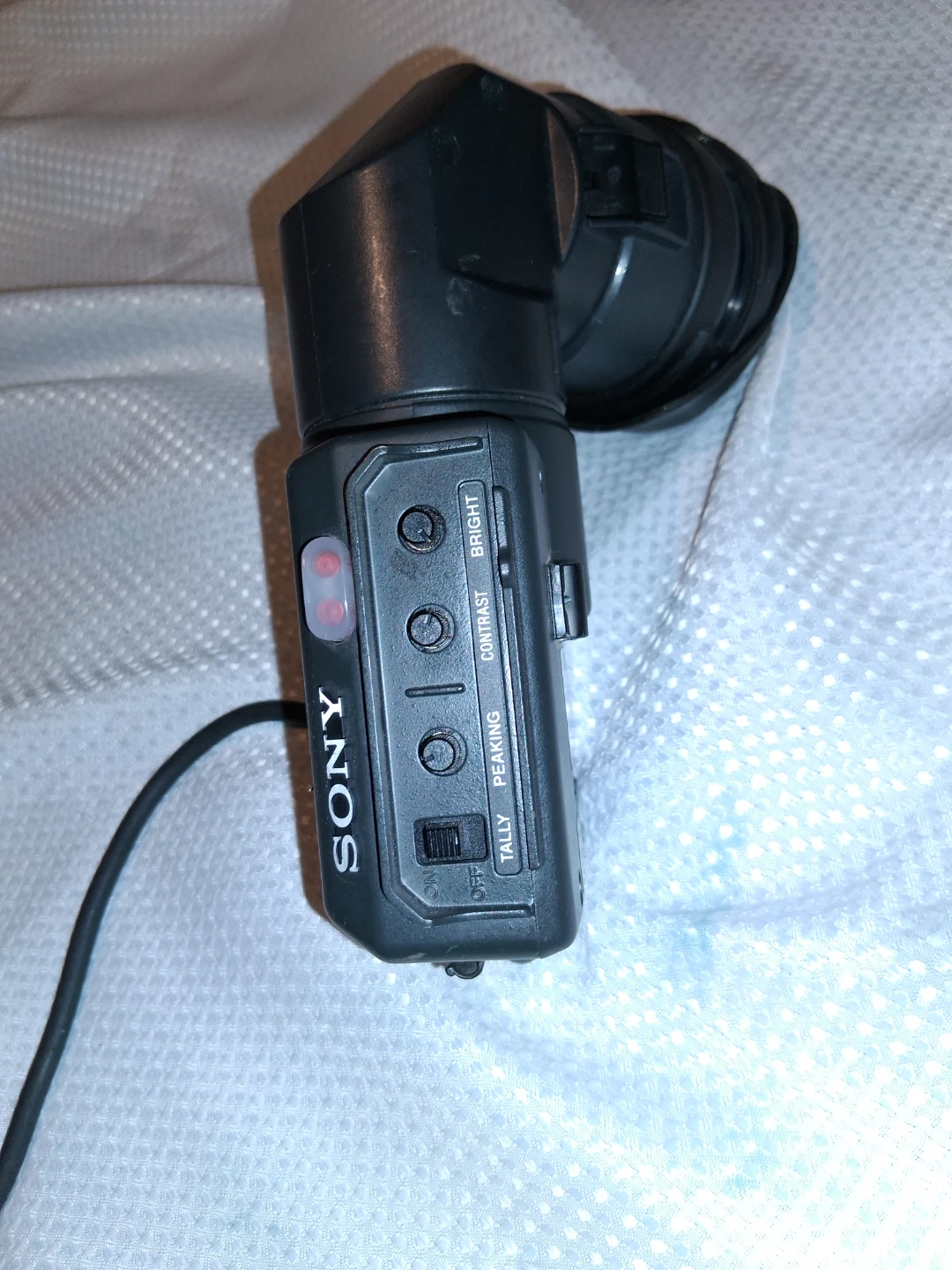 Sony DXF-601 Electronic Viewfinder - photo 2