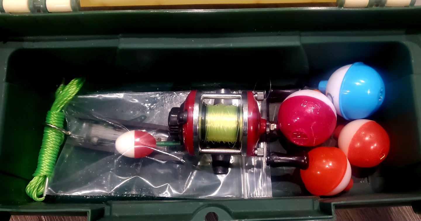Fishing tackle box & accessories lot - photo 5