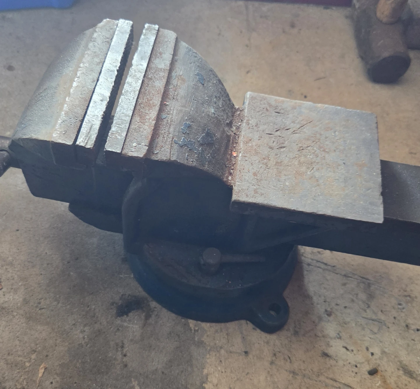 Bench Vise