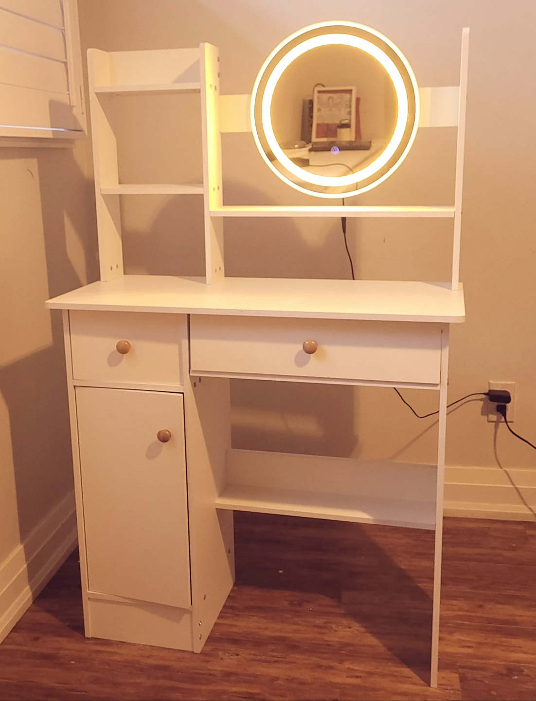 White Vanity Desk with Lighted Mirror