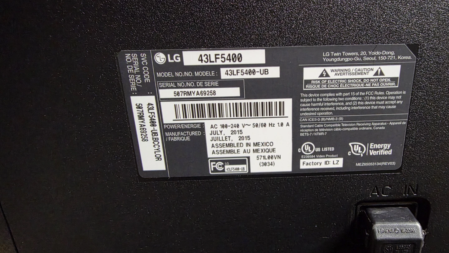 LG 43" HD  TV - photo 2