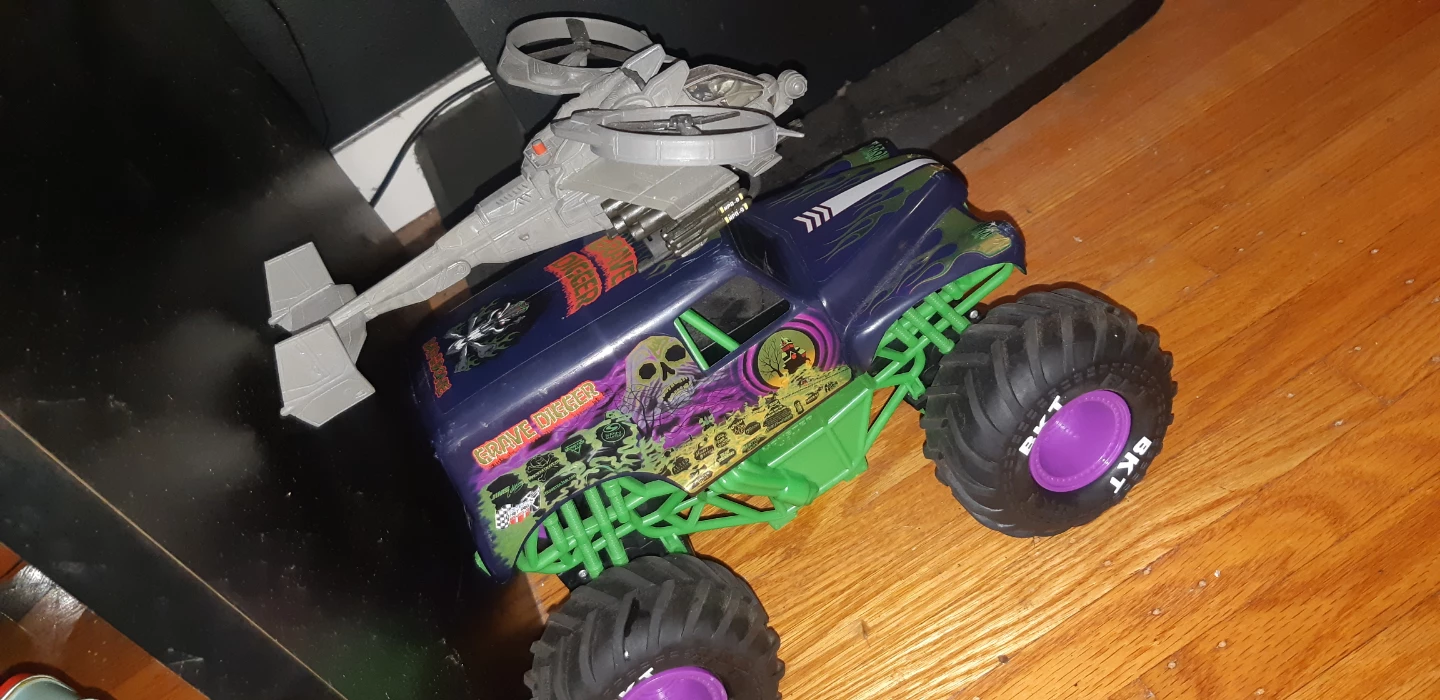 Grave Digger Monster Truck with Helicopter Accessory
