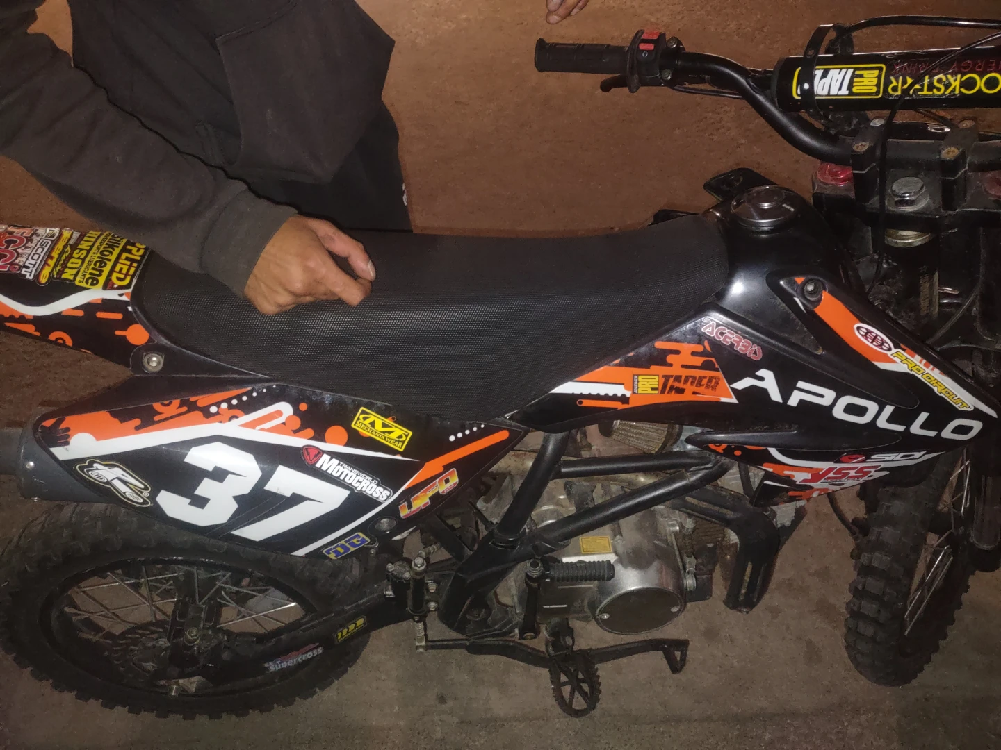 Apollo AGB-37 125cc Dirt Bike – Runs Great - photo 2