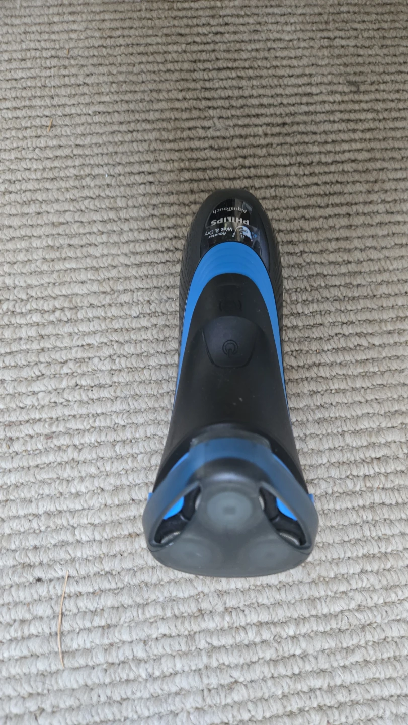 Philips AquaTouch Wet & Dry Electric Shaver - photo 5