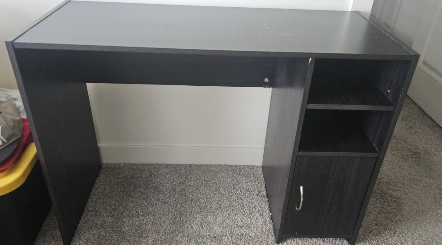 Hometrends study desk