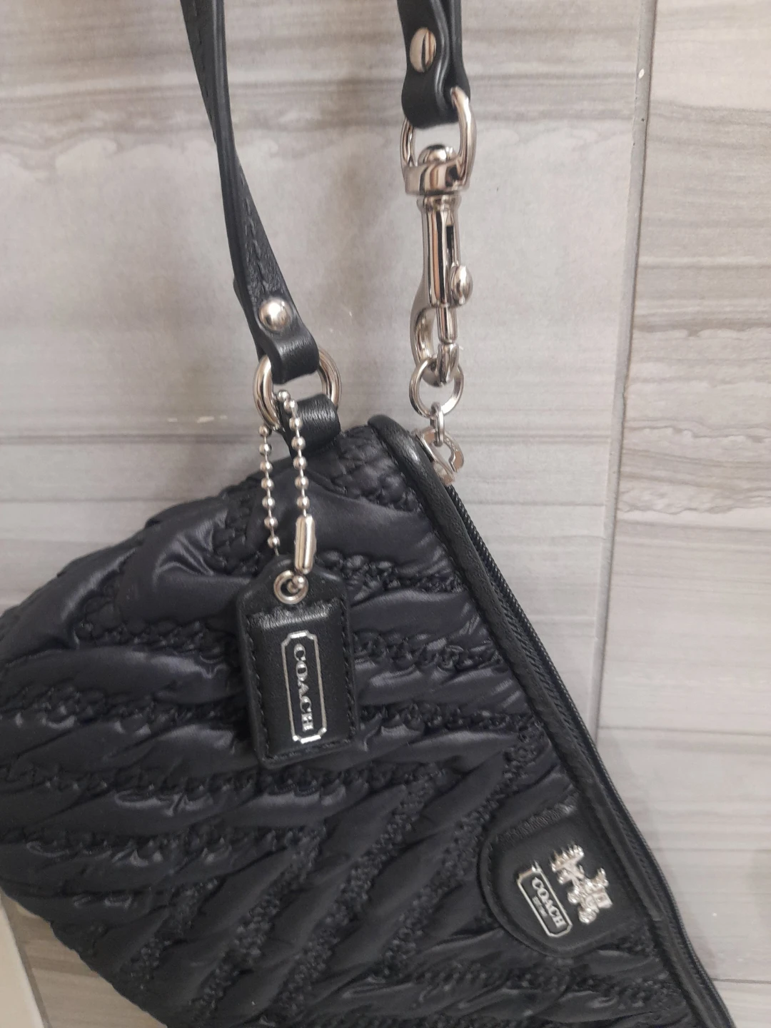 Coach Black Quilted Wristlet like new - photo 2
