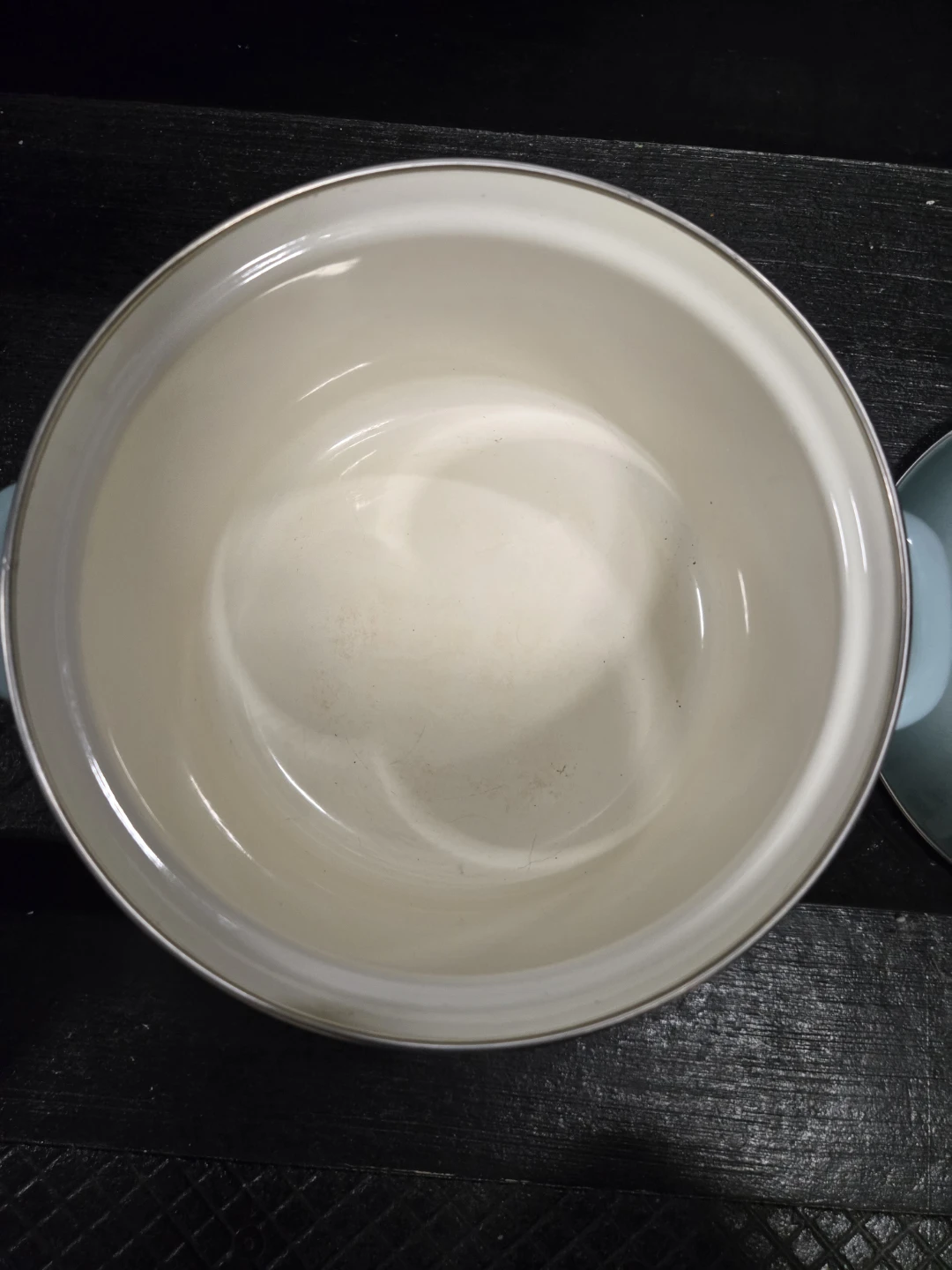 Le Creuset Blue Enamel 20cm Pot with Lid - Clean Inside - photo 2