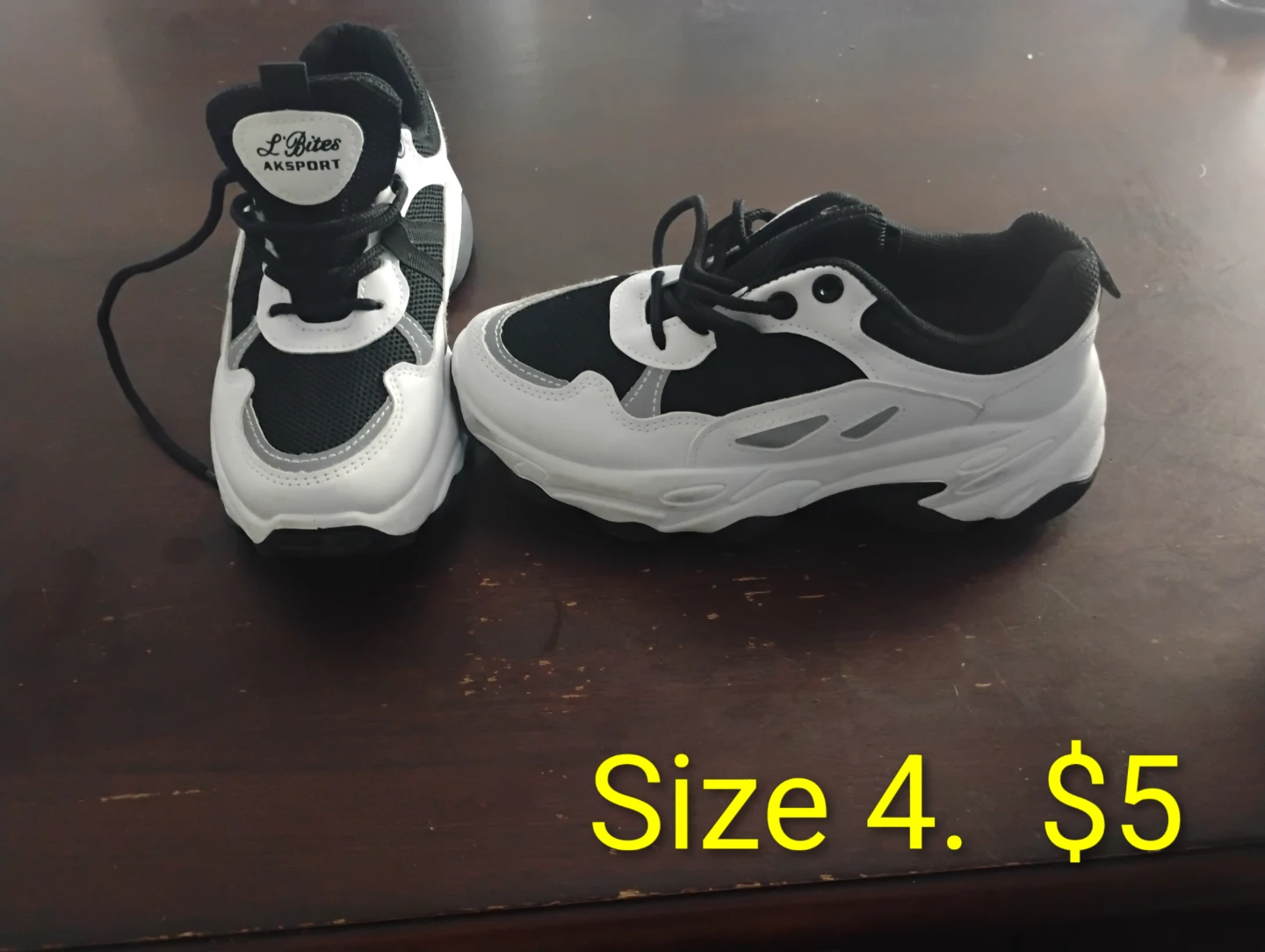 Female Shoes Size 4 - photo 3