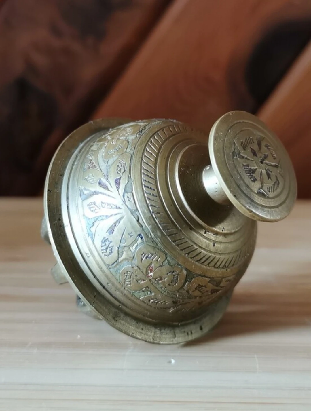 Vintage Solid Brass Claw Foot Bell Etched Floral Decor - photo 4