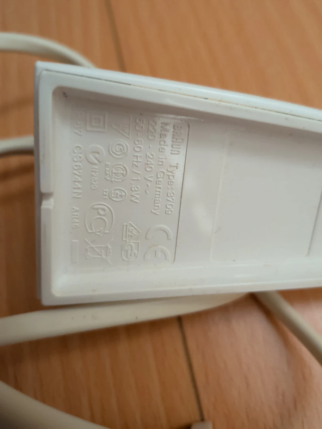 Braun Type 3769 Power Supply - photo 3