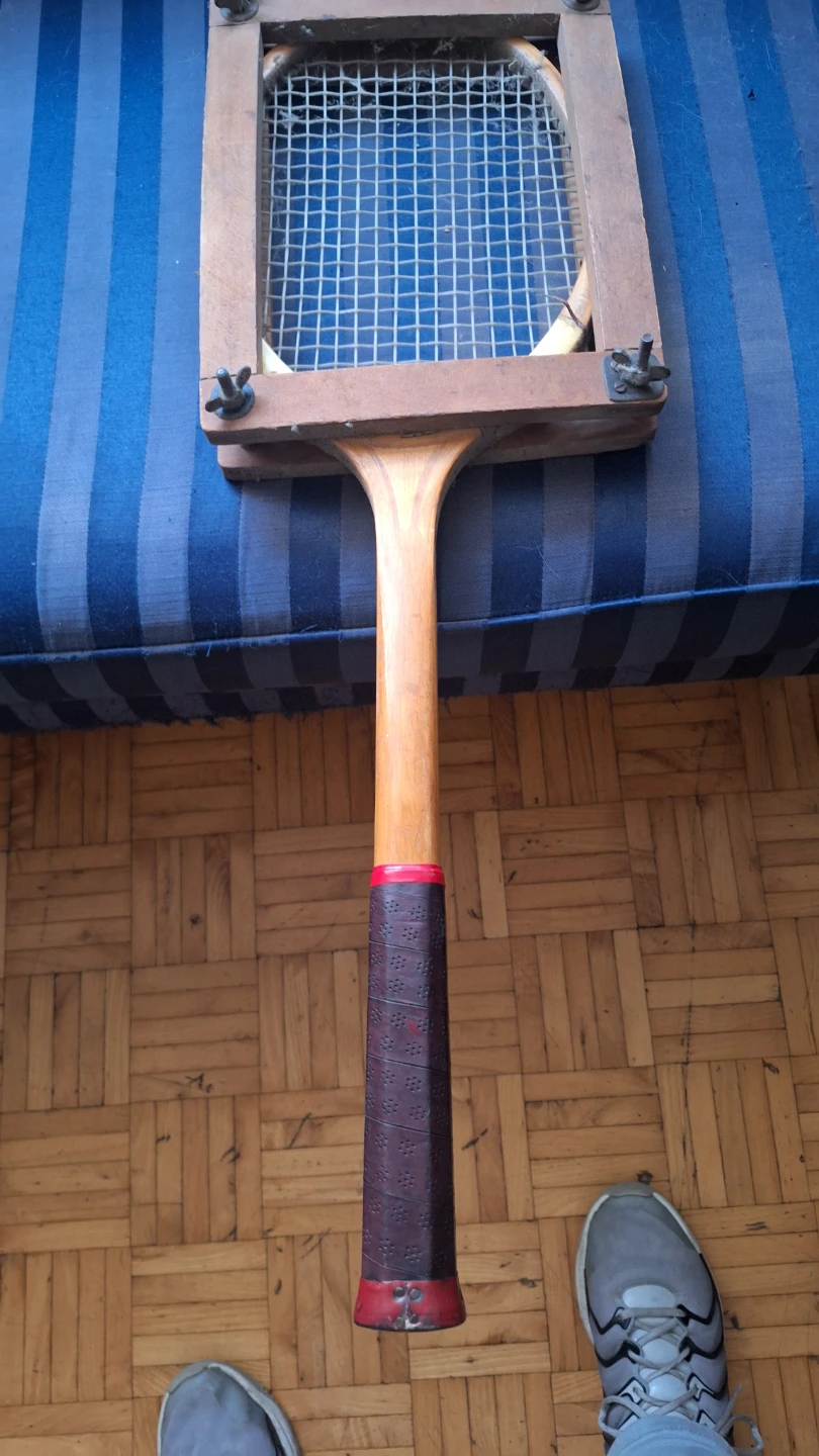 Vintage Wooden Tennis Racquet - photo 4