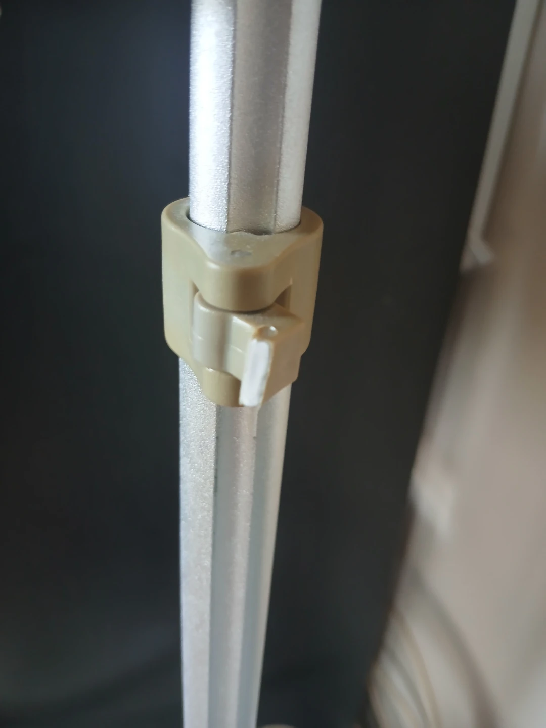 SINGER SteamWorks Pro Garment Steamer - photo 4