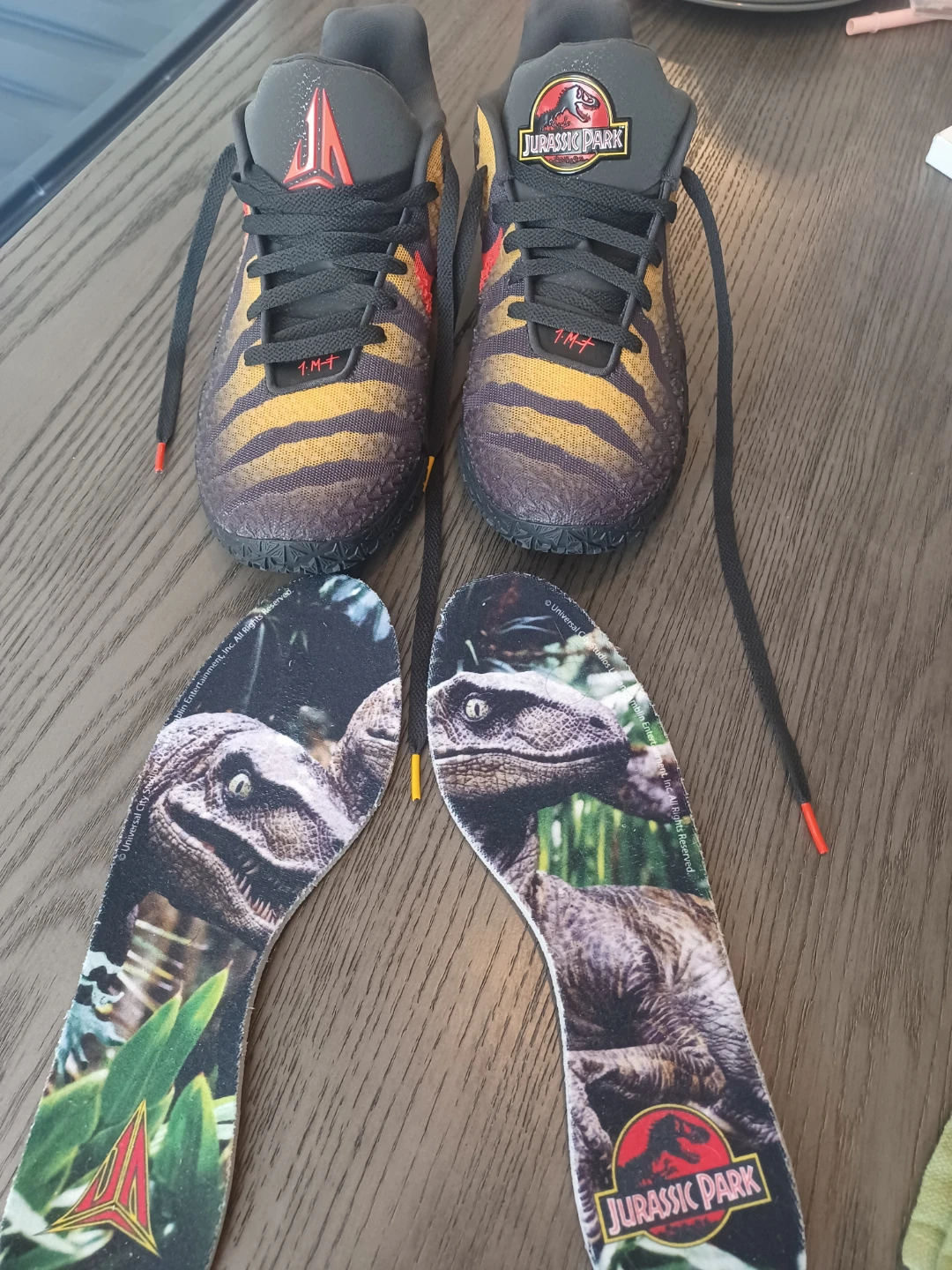Jurassic Park Nike mens basketball shoes Size10 Brand new! - photo 2