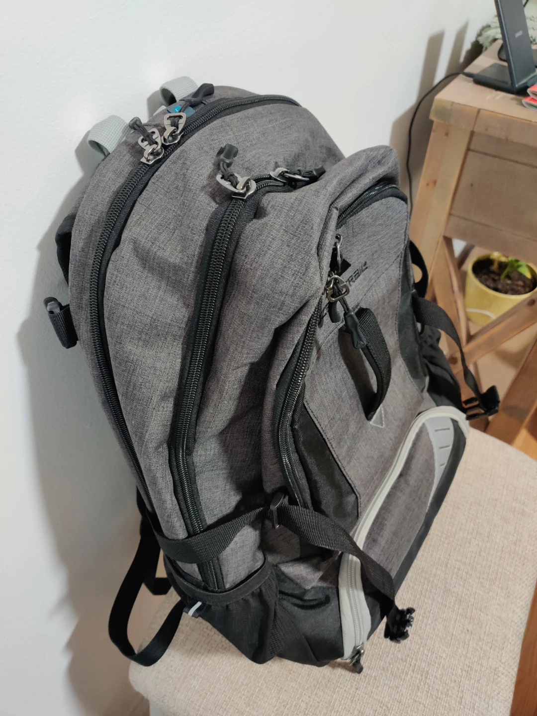 Ozark Trail Gray Backpack - photo 2