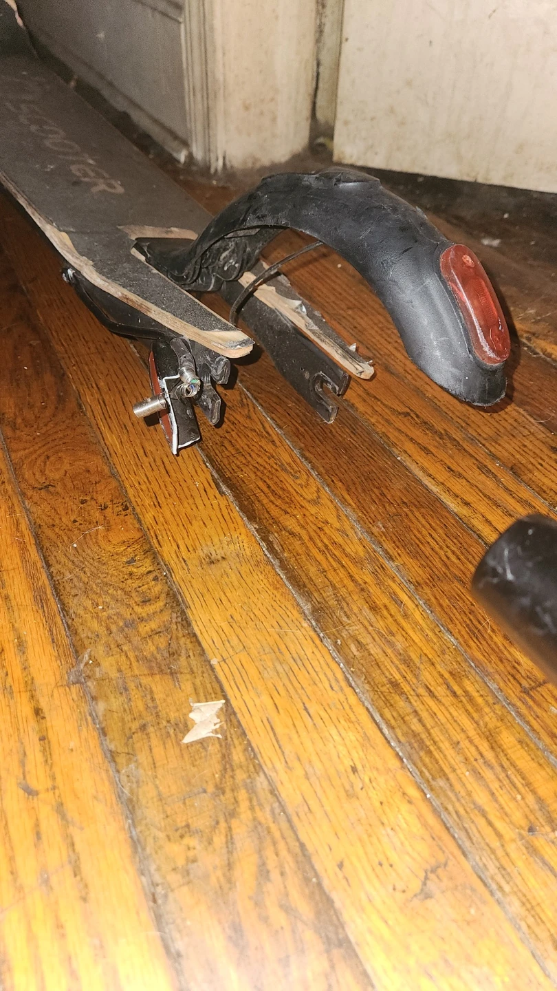 Electric Scooter, Broken For Parts or Repair