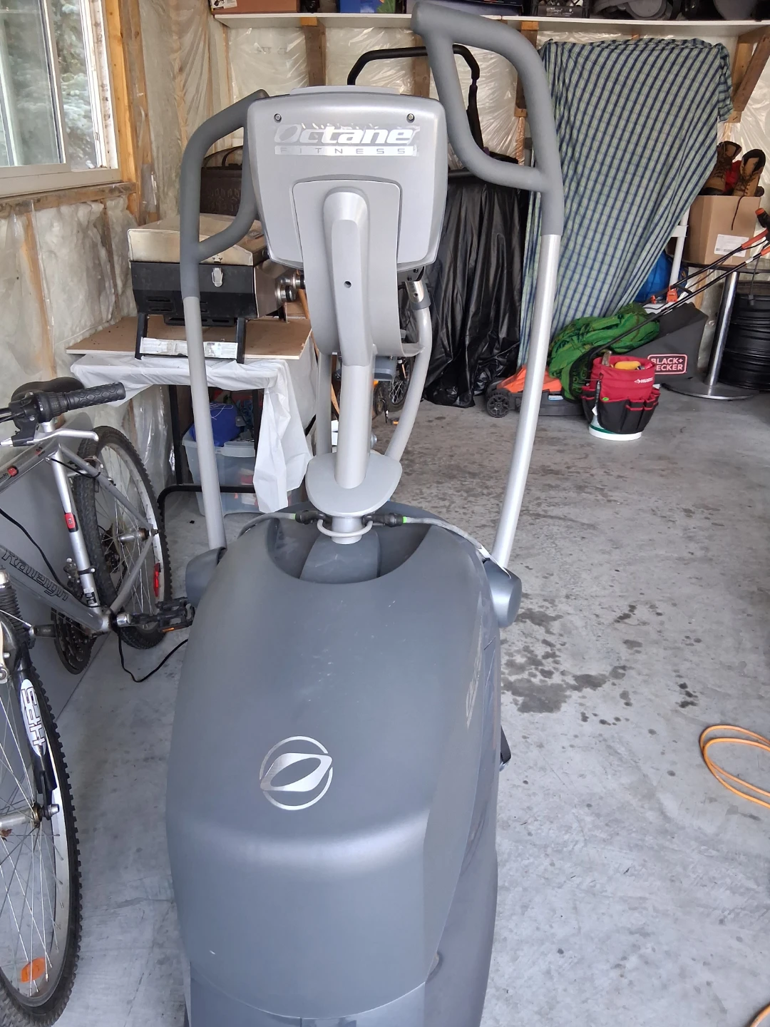 Octane Fitness Elliptical - photo 2