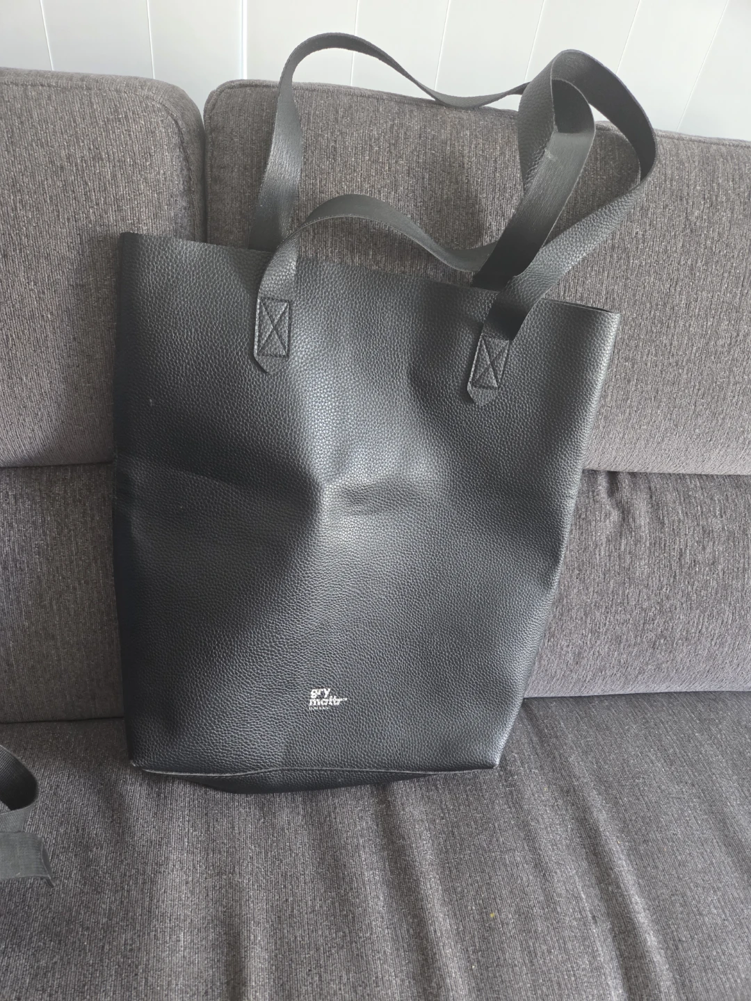 Gry Mattr Black Faux Leather Tote Bag - photo 4