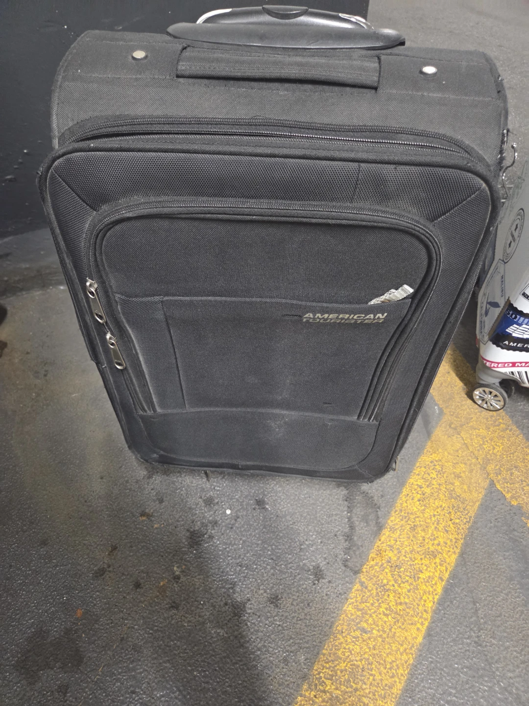 American Tourister Black Rolling Suitcase - photo 2