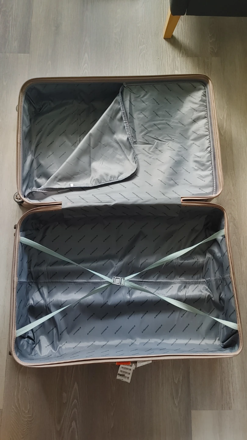 Large hard shell luggage - photo 2