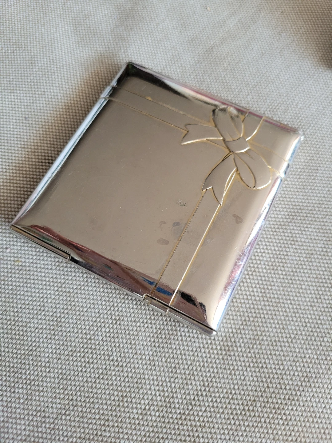 Vintage Compact Mirror with Gold Trim - photo 2
