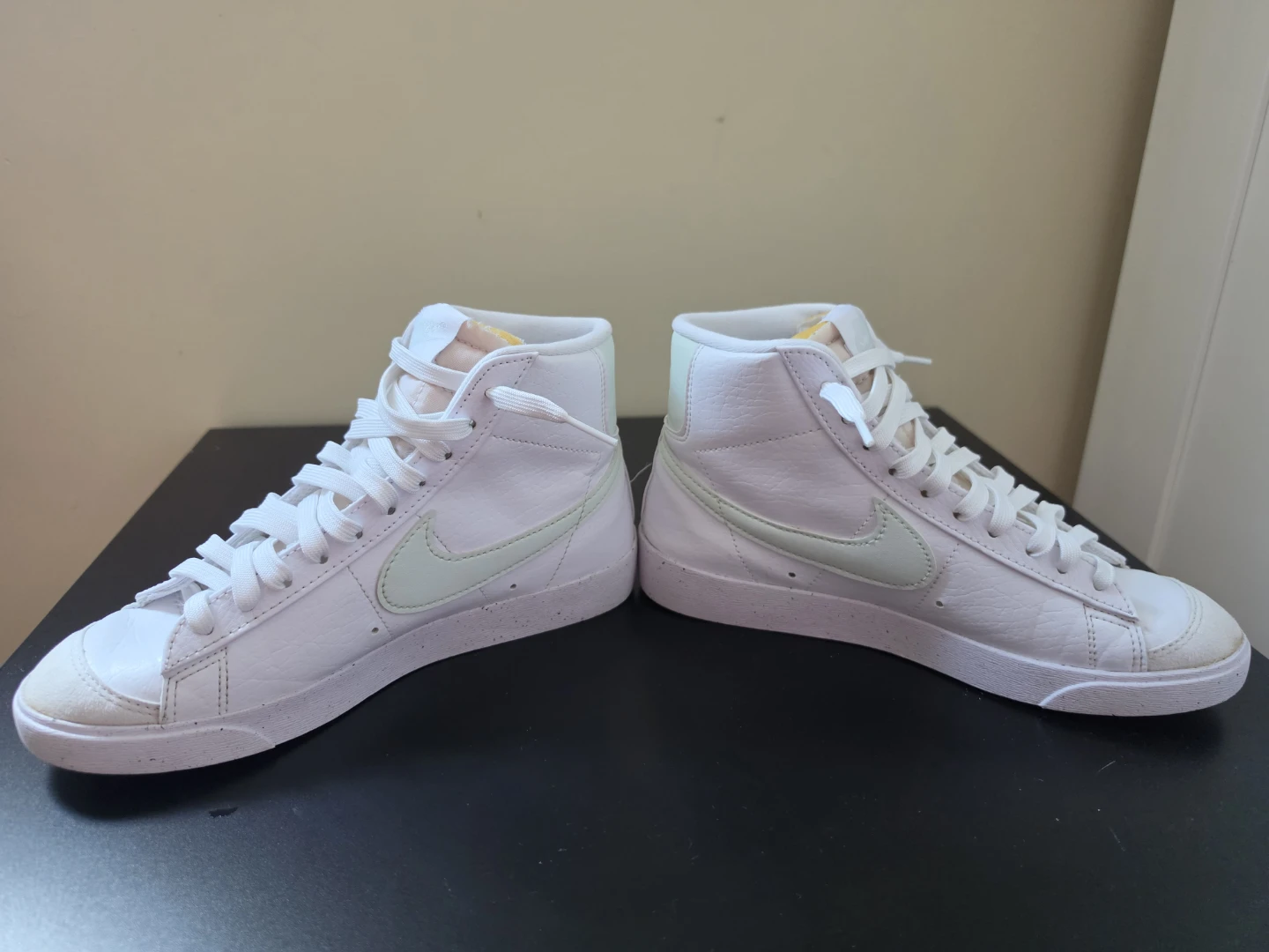 Nike Blazer Mid womens Shoes White