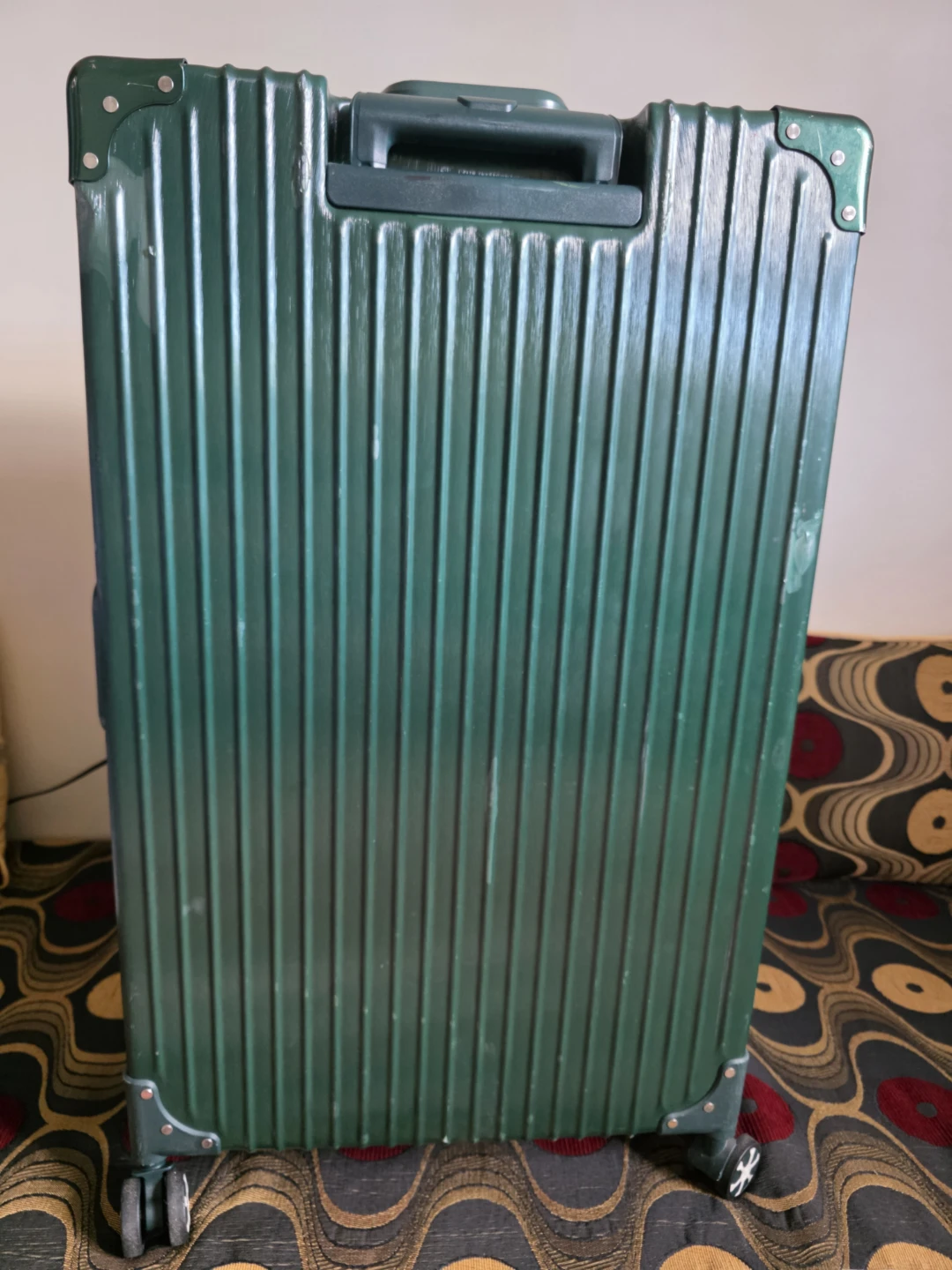 Green Hard-Shell Luggage - photo 4