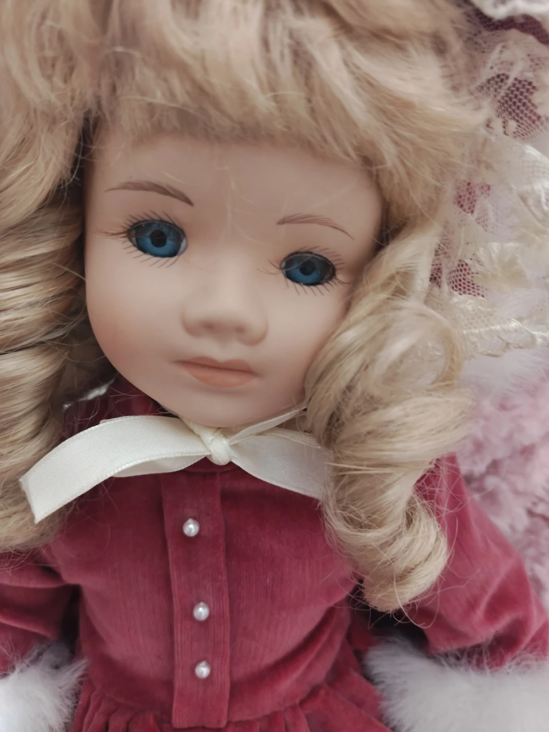Seymour Mann Connoisseur Collection Doll - photo 3