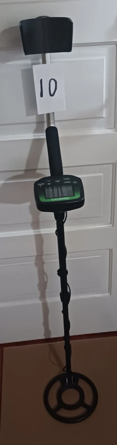 Teknetics Metal Detector