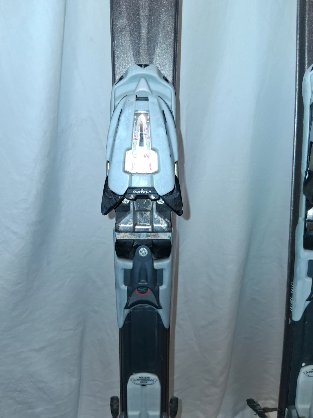 HEAD Cyber XIS Skis with Marker Bindings - photo 4
