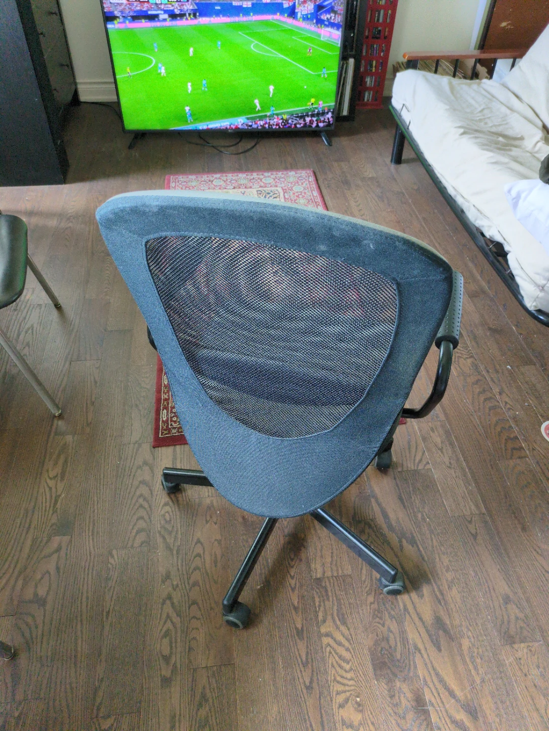 Grey Mesh Back Office Chair - photo 3