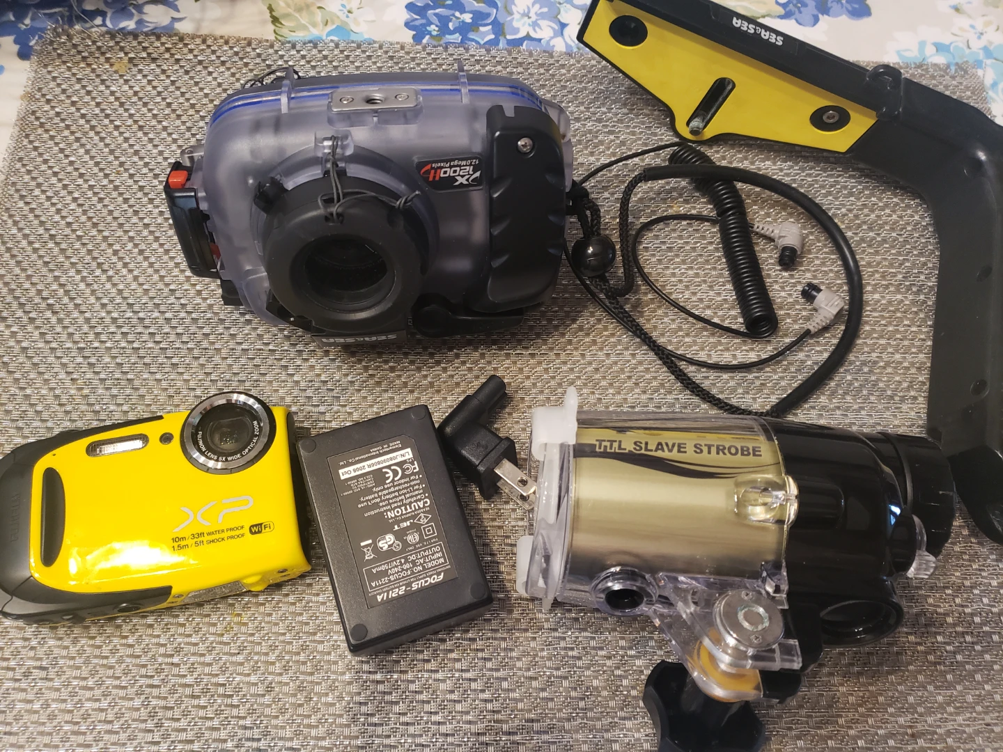 Sea & Sea Underwater Camera Housing with Strobe and Grip