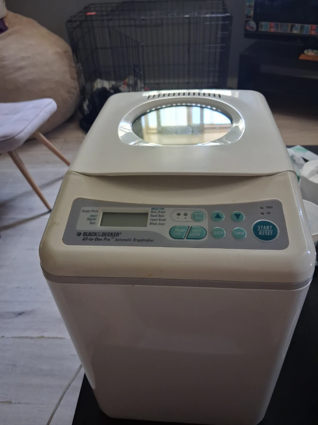 Black&Decker all in one automatic breadmaker with recipe book