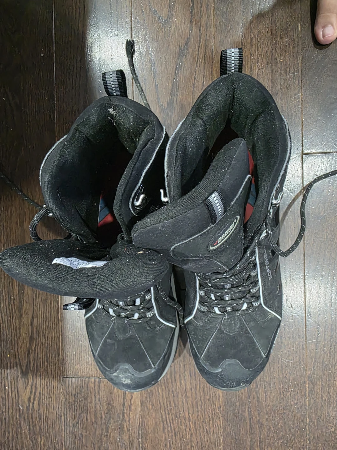 Hiking shoes - photo 2