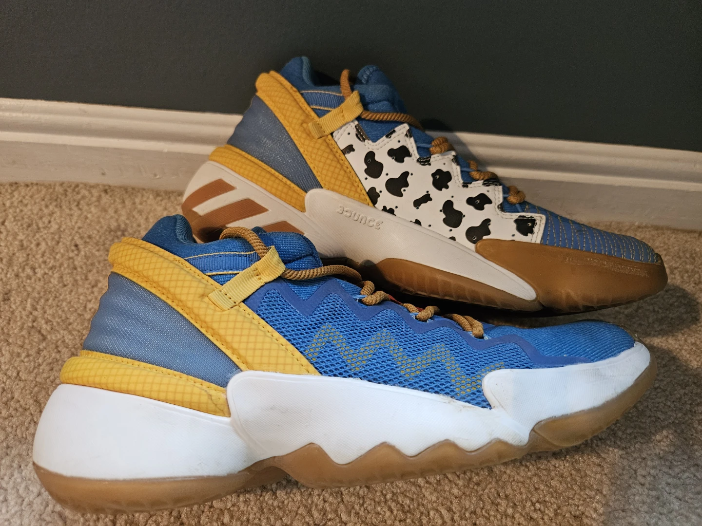 Adidas D.O.N. Issue #2 "Sheriff" basketball shoes. Size 6.5 US - photo 2