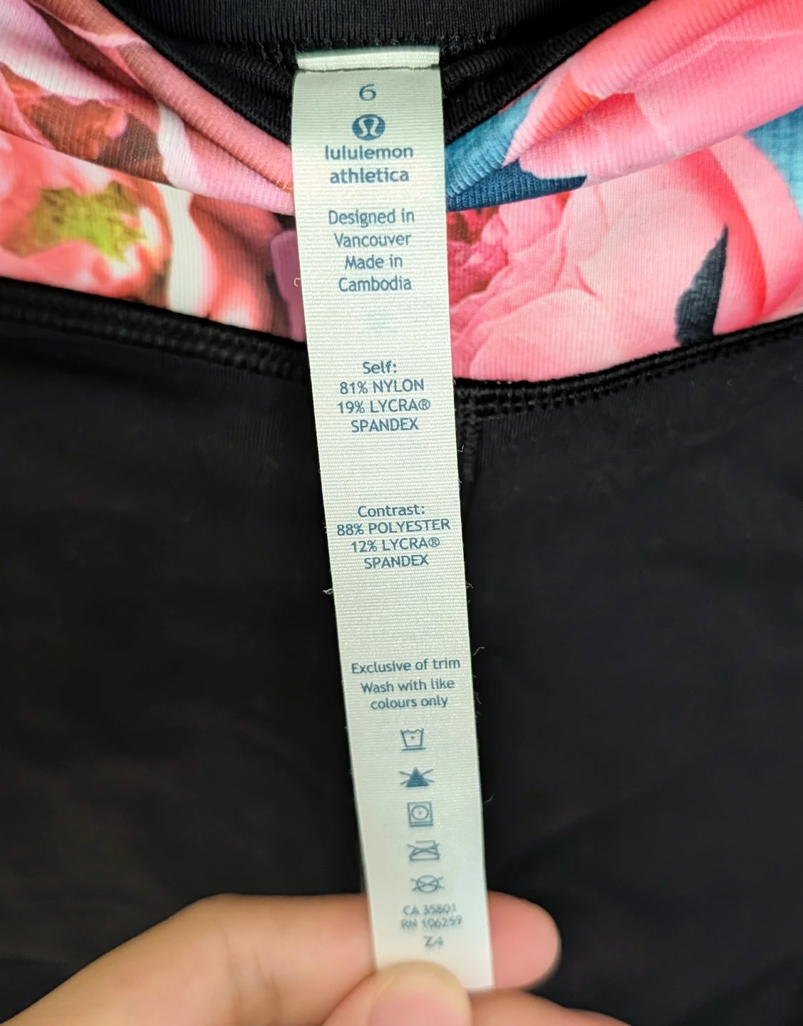 Lululemon Athletica Black Floral Capri Leggings - Women's Size 6 - photo 2