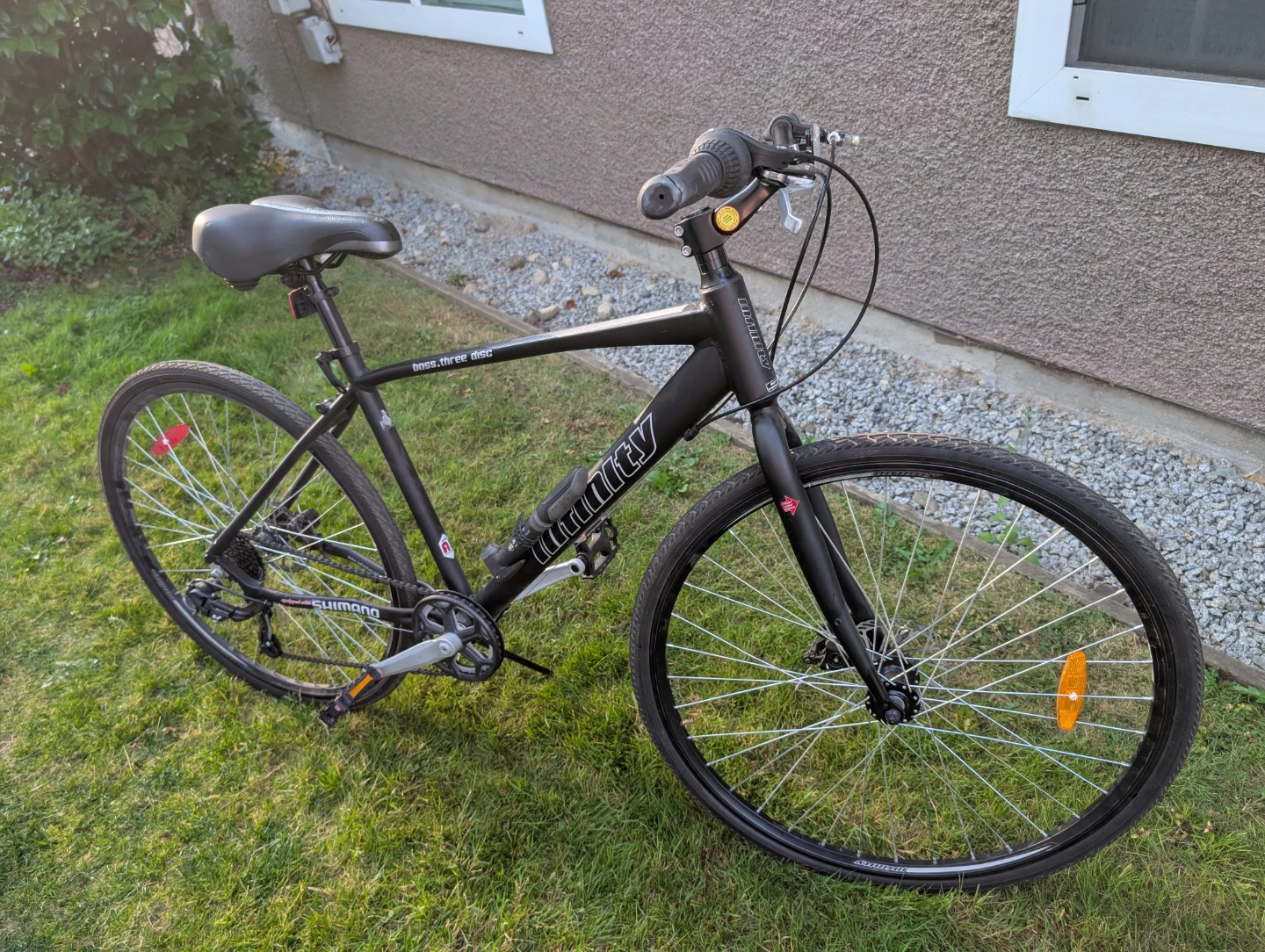 Infinity Boss Three Unisex Hybrid Bike
