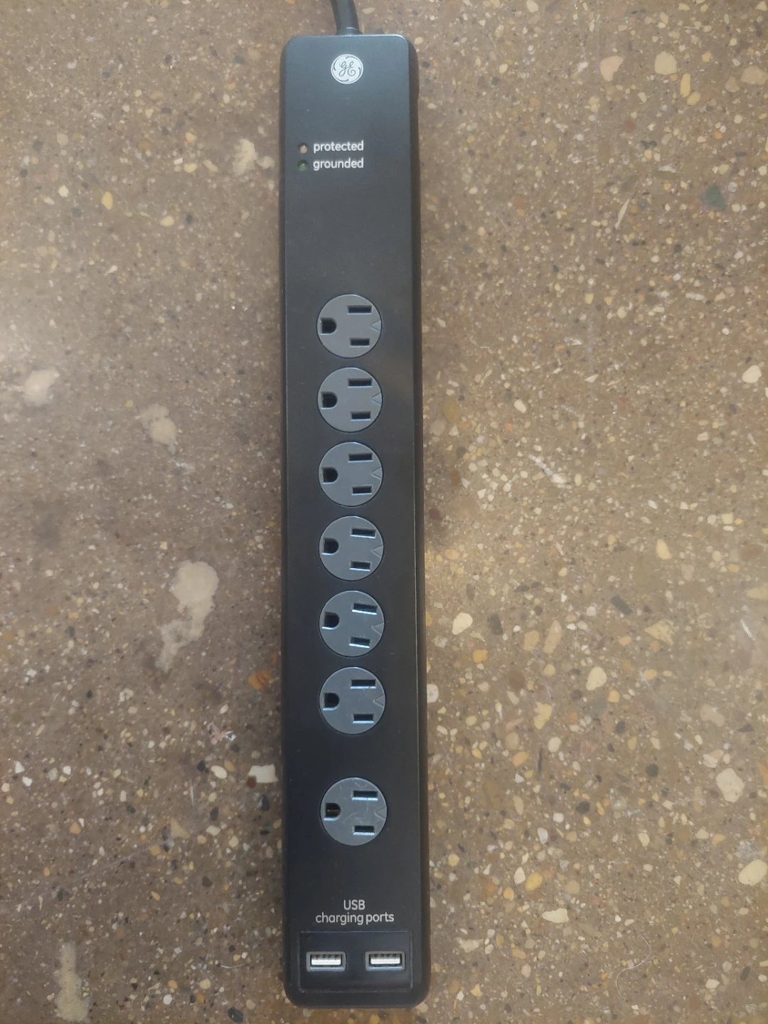 Surge Protector Power Strip with USB Charging Ports by GE - photo 5