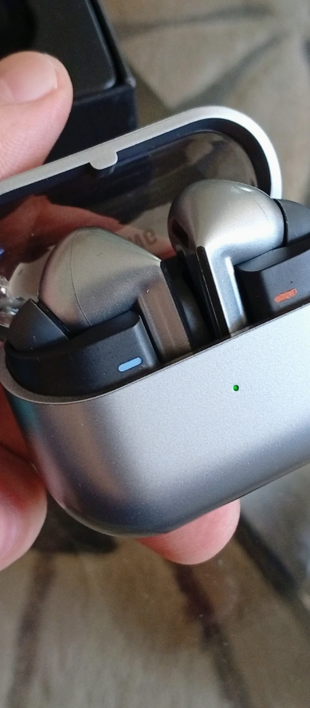 Samsung Galaxy Buds3 Pro - photo 4