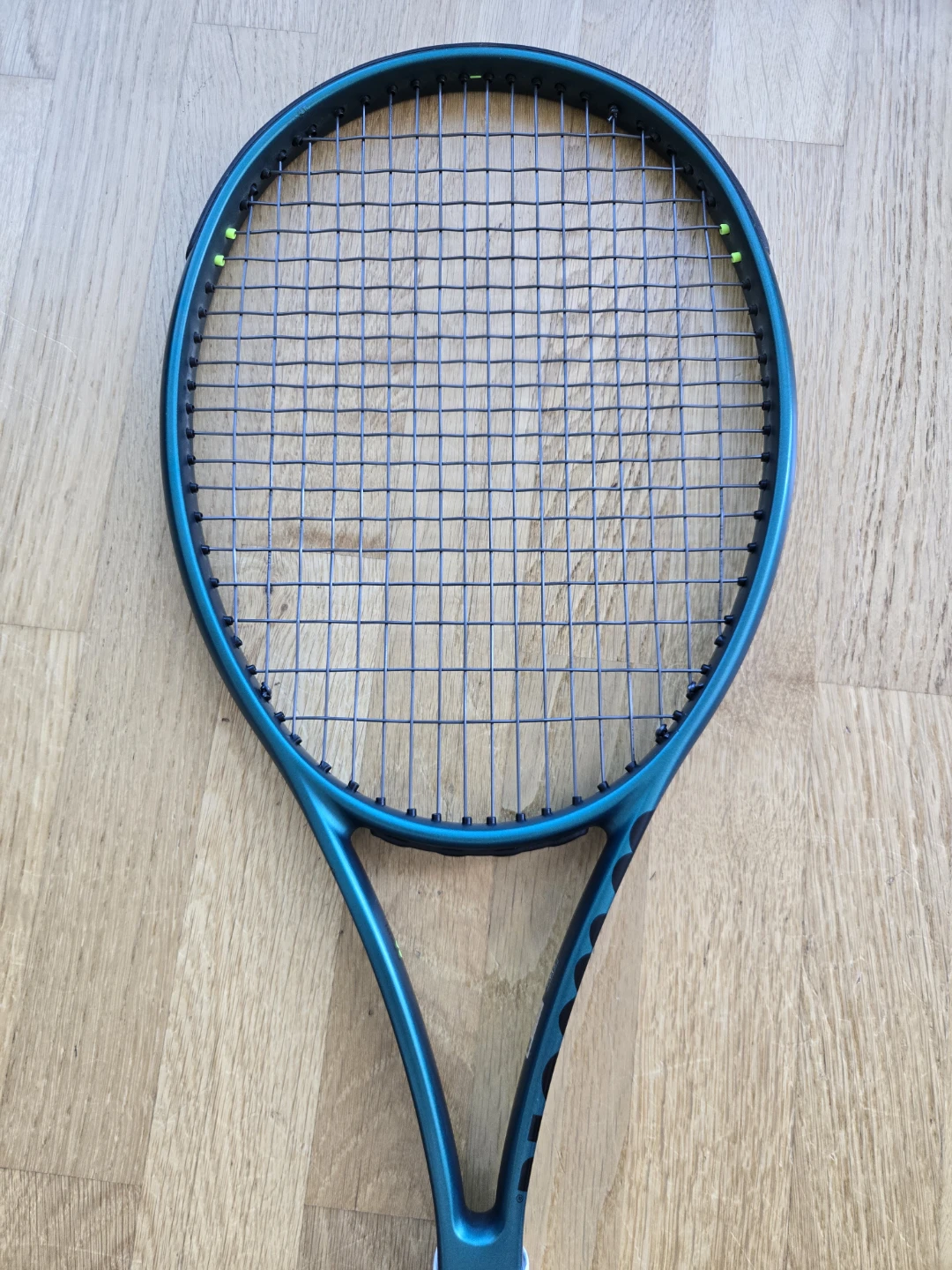 Wilson Blade 98 V9 Tennis Racquet - photo 3