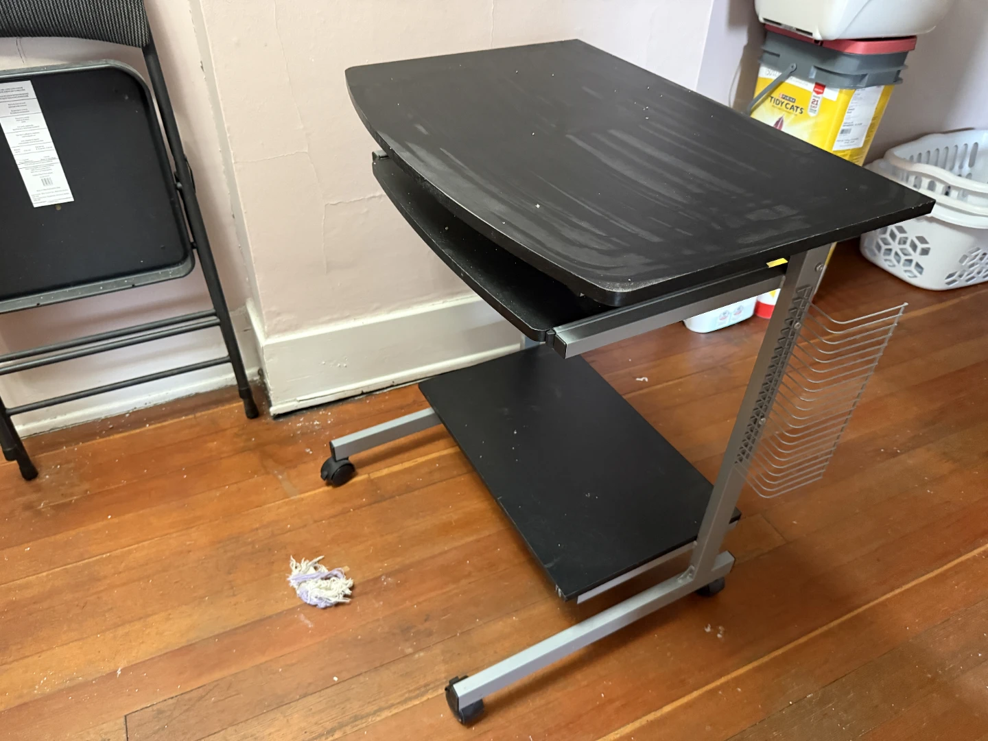 Black Rolling Computer Desk with Keyboard Tray