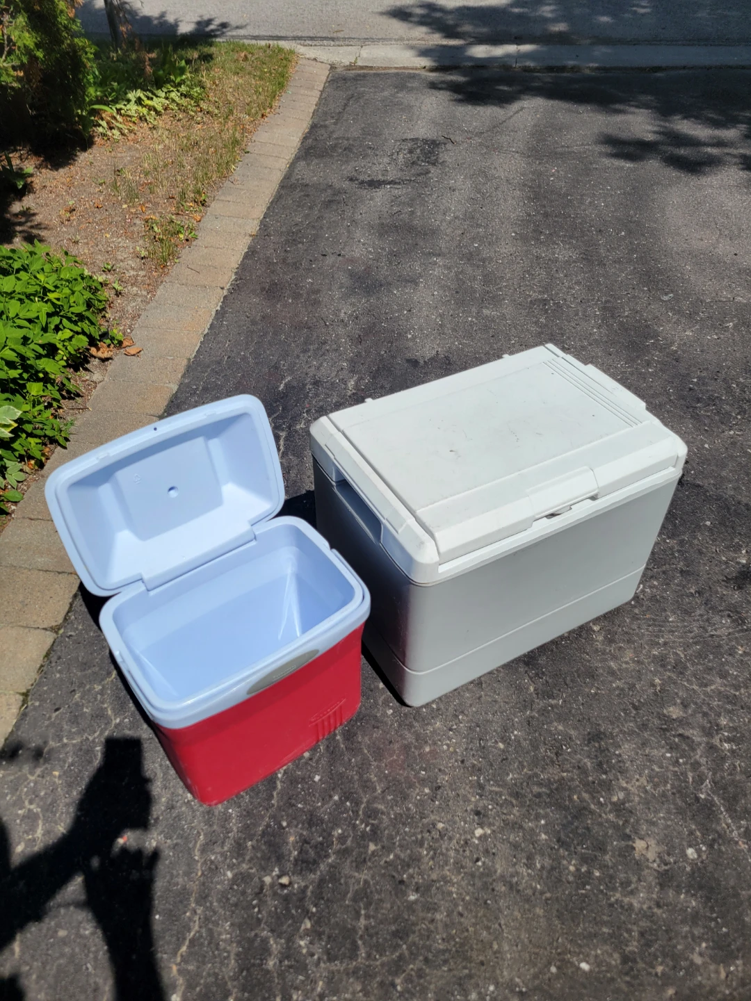 12V  White and Red Coleman - photo 3