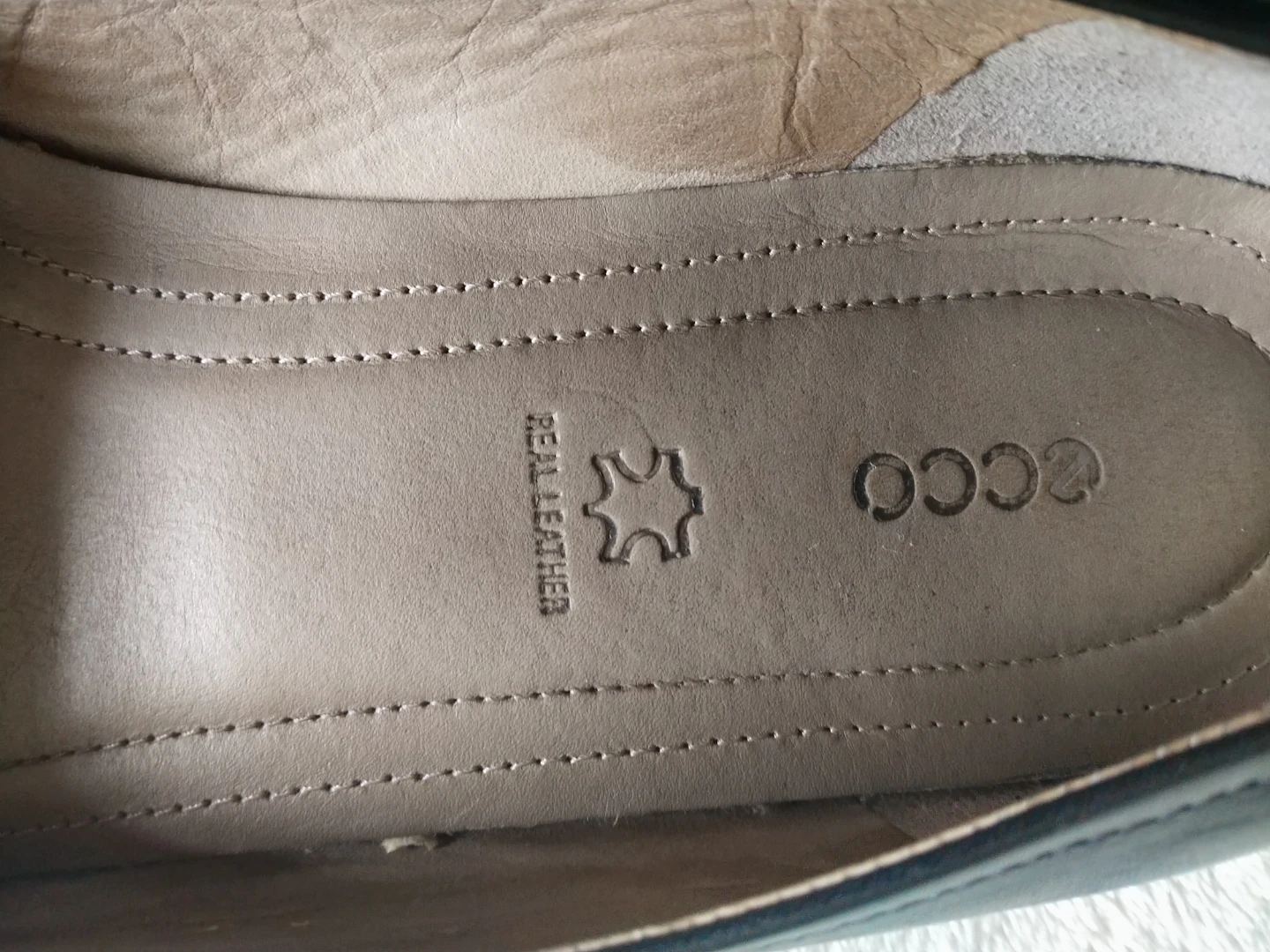 ECCO Black Leather Ballet Flats - photo 4