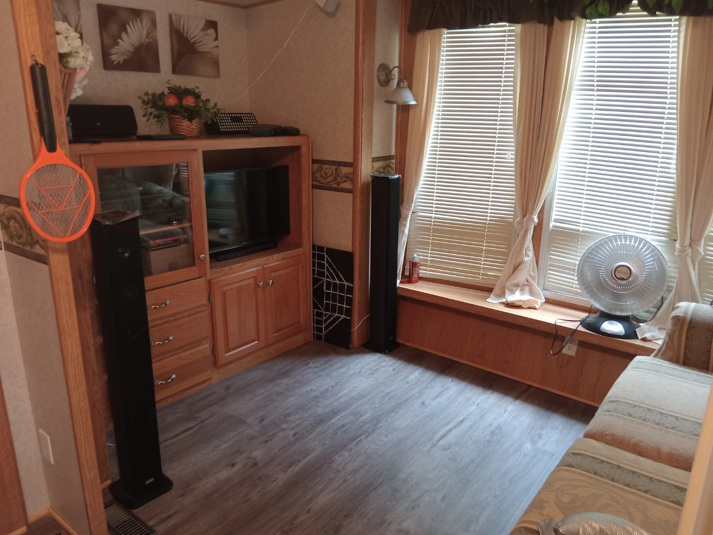 Wasaga trailer home for sale corner lot - photo 5