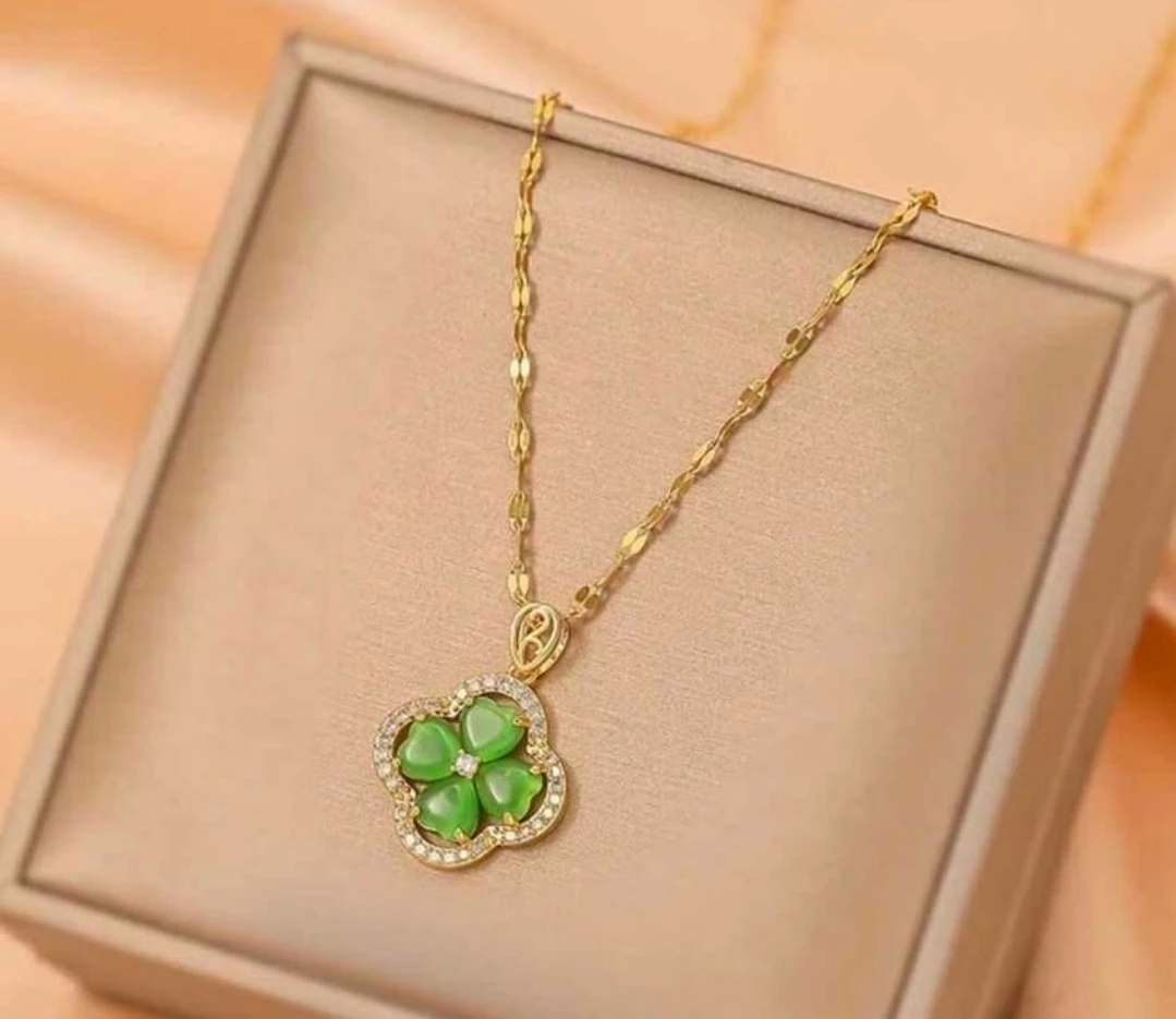 Gold Clover Necklace(NEW) - photo 2