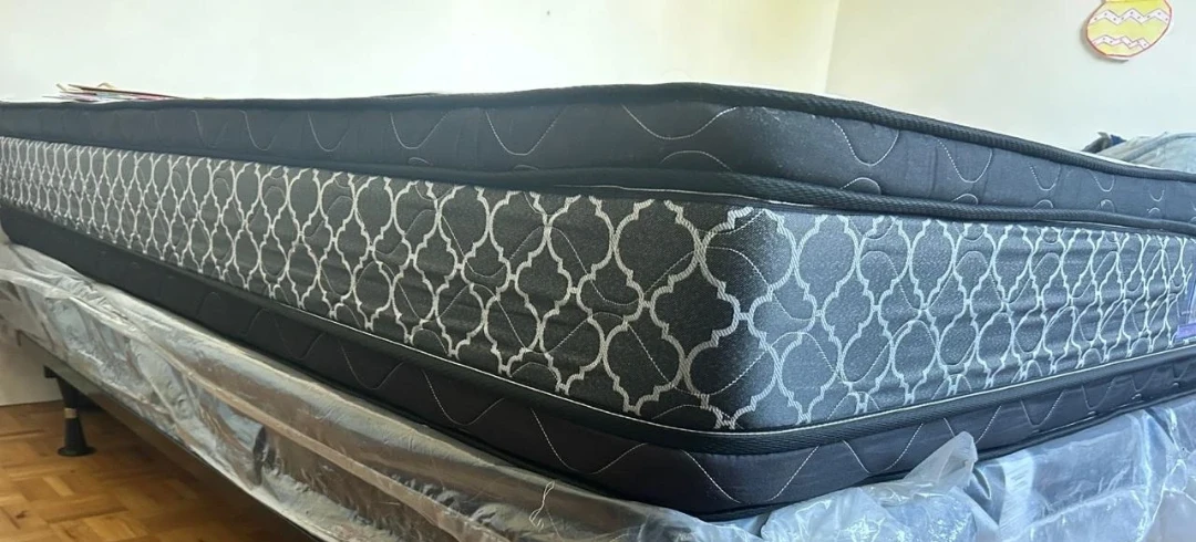 Moving Sale King Size Bamboo Charcoal Mattress – Like New - photo 2