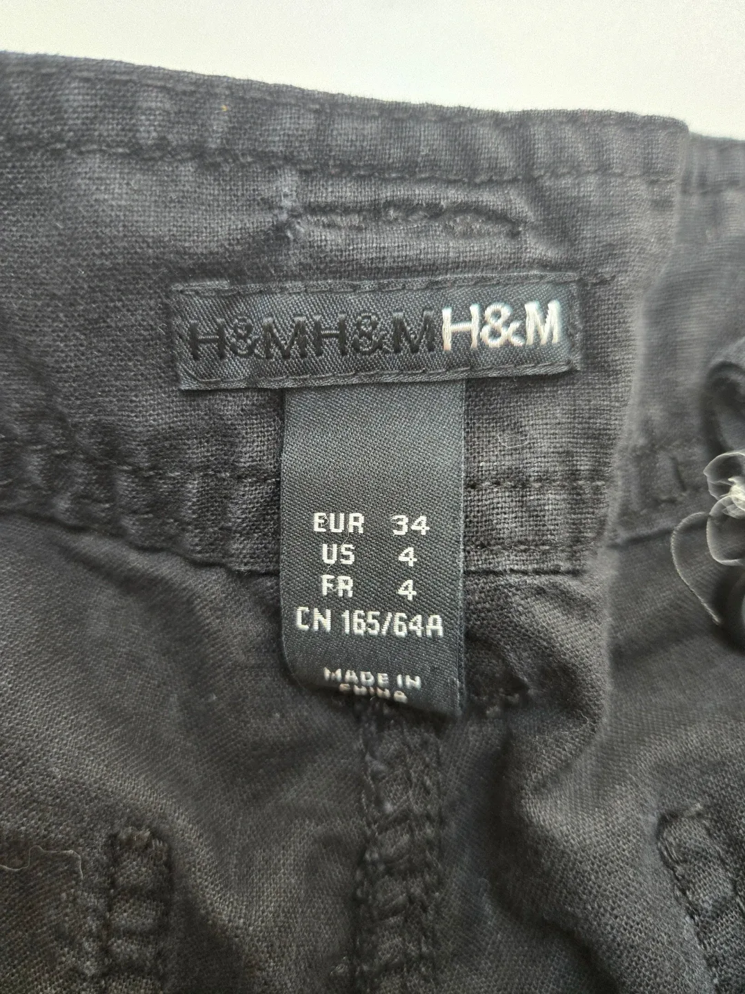 H&M Women's Black Cargo Capris Size US 4 EUR 34 - photo 2