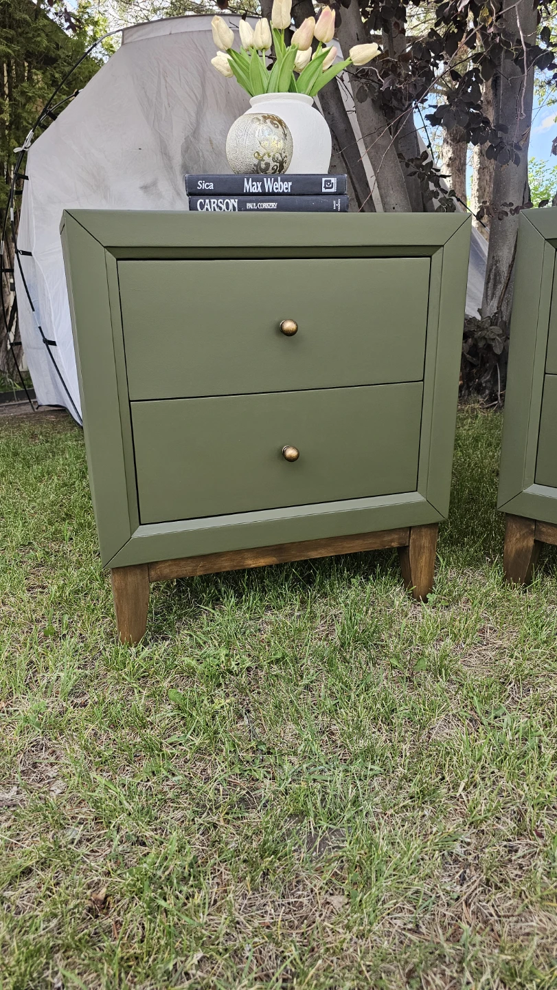 Newly Refinished Nightstands set - photo 2